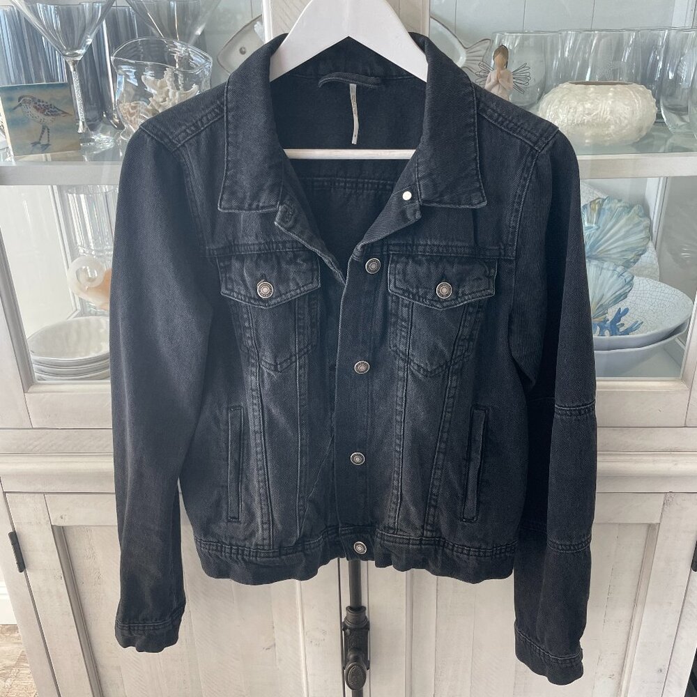 FREE PEOPLE RUMORS DEMIN JACKET BLACK SIZE MEDIUM PREOWNED